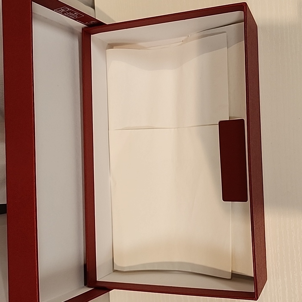Salvatore Ferragamo Wallet With Box - Picture 16 of 16
